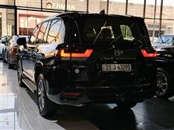 تۆیۆتا لاند کروزەر